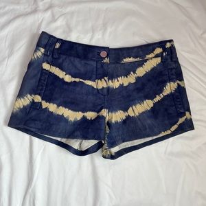 RARE Tory Burch Navy and
Tan Low Rise Shorts